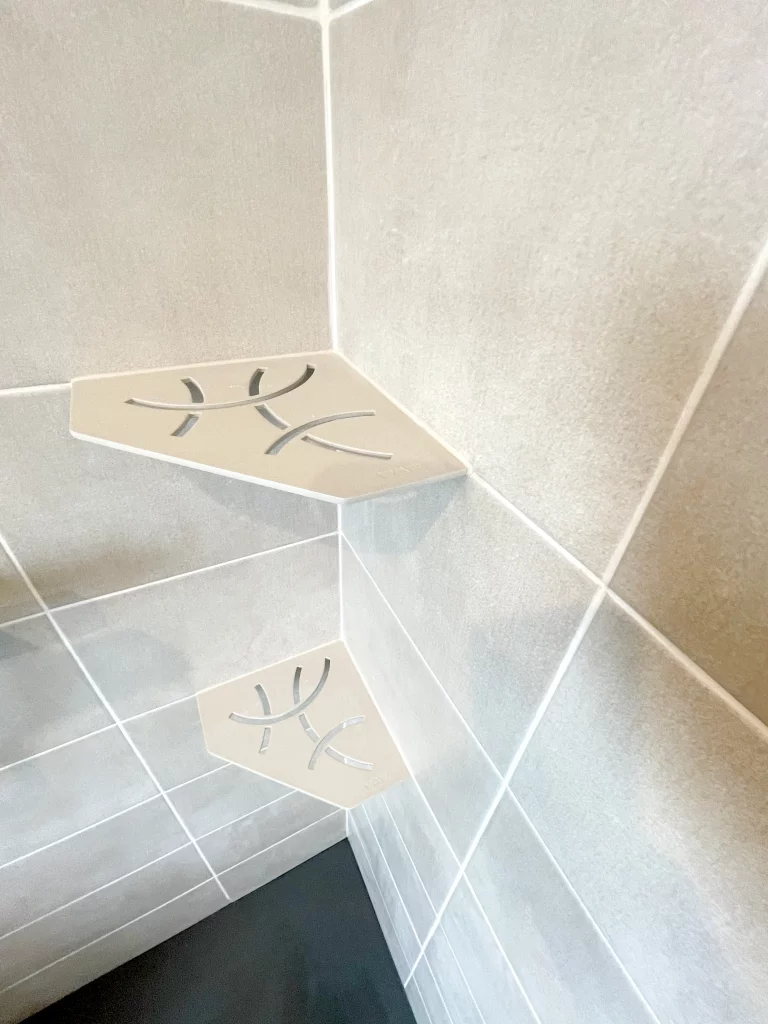 Salle de bains fonctionnel cabine douche